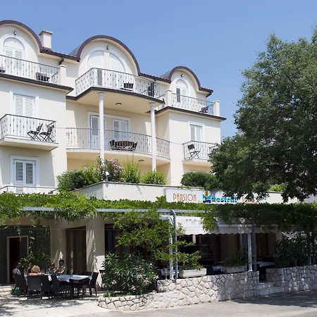 Pansion Maestral Hotell Novi Vinodolski Exteriör bild