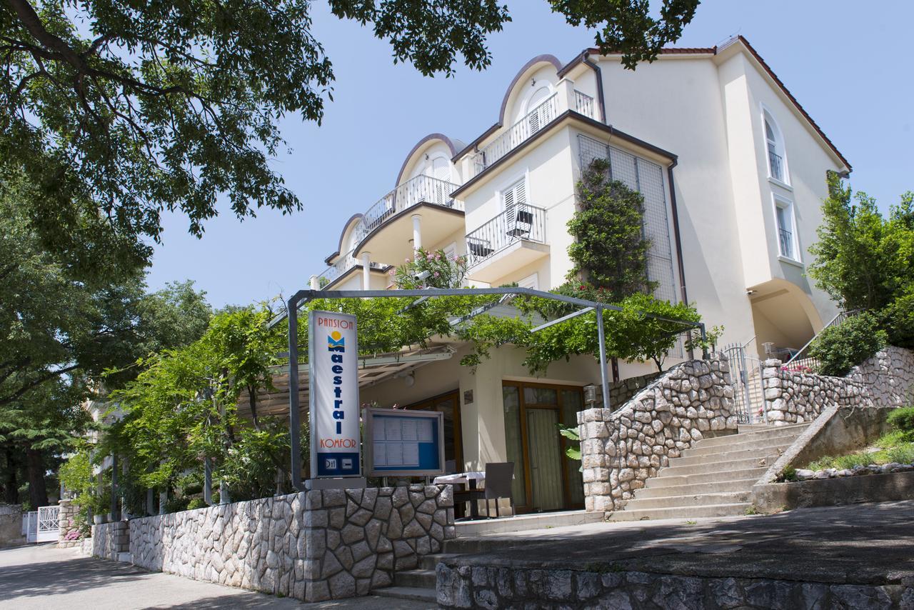 Pansion Maestral Hotell Novi Vinodolski Exteriör bild