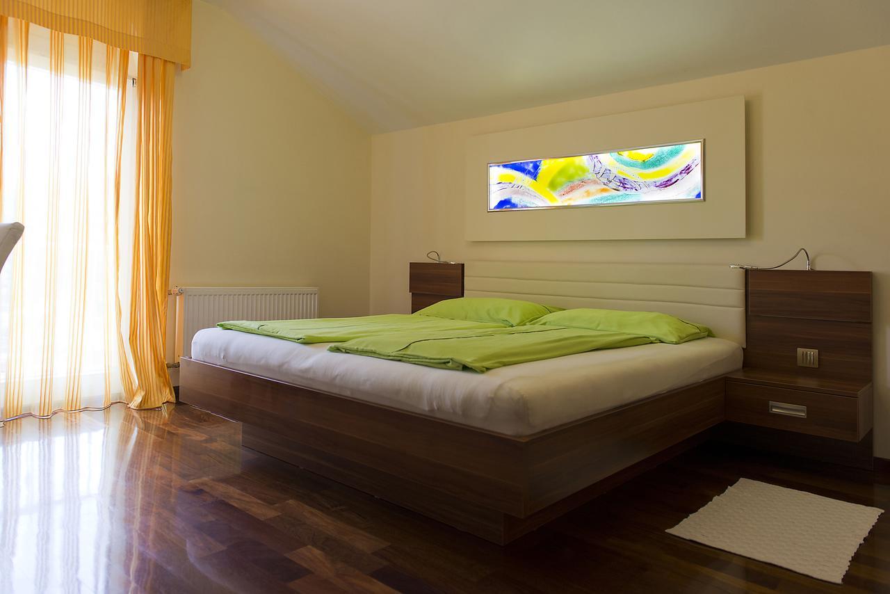 Pansion Maestral Hotell Novi Vinodolski Exteriör bild